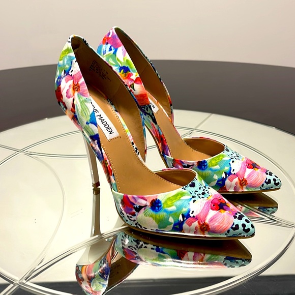Steve Madden Floral Stilettos - Picture 3 of 7